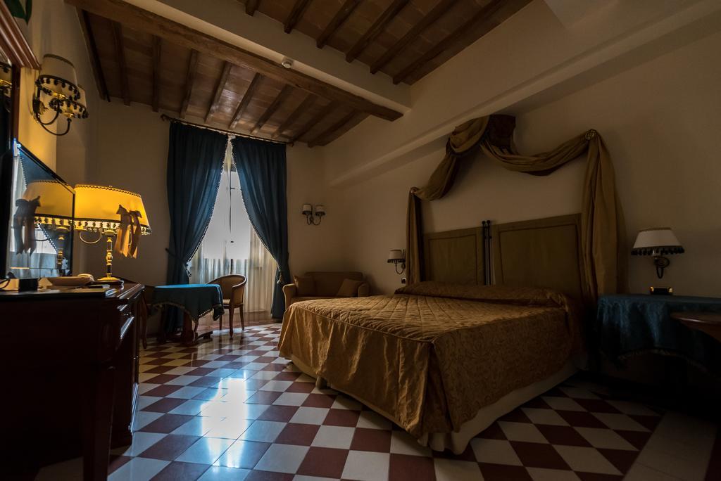 Antica Dimora Alla Rocca เตรวี ภายนอก รูปภาพ