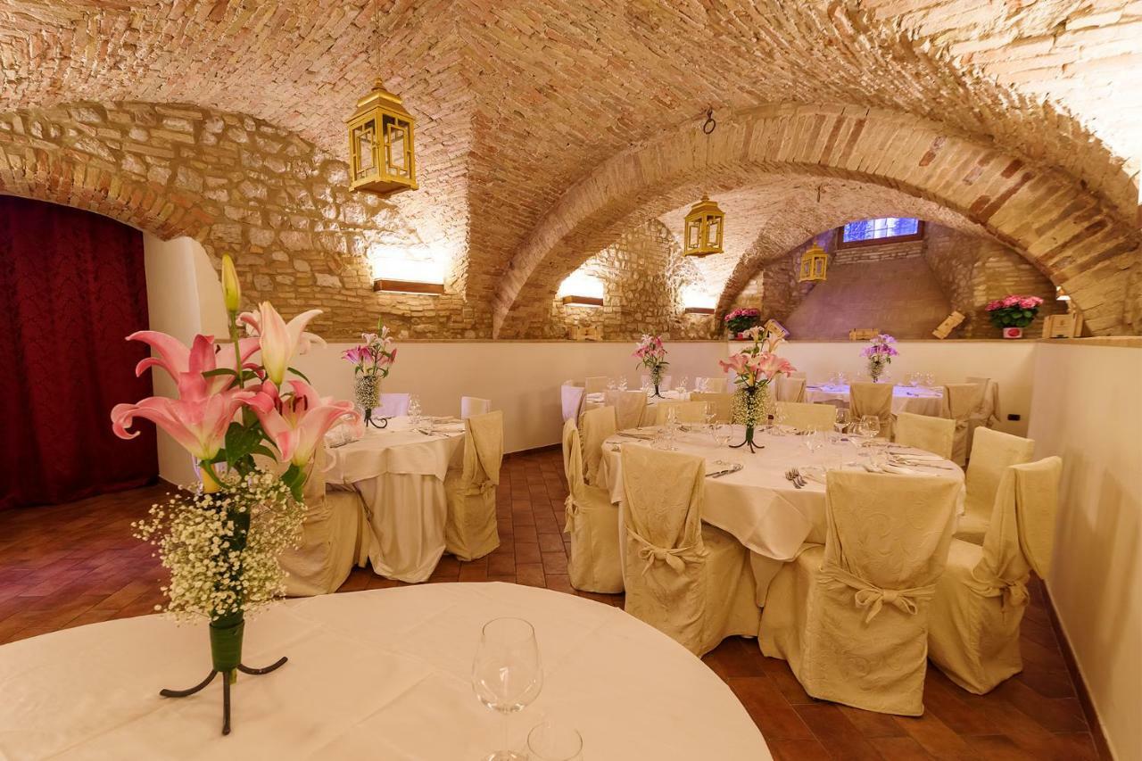 Antica Dimora Alla Rocca เตรวี ภายนอก รูปภาพ